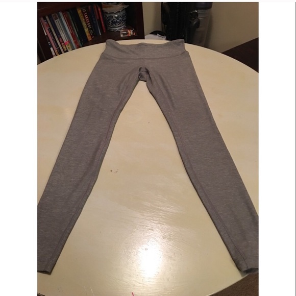 Grey Wunder under lululemon leggings - Picture 4 of 6